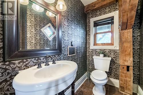 275 Valentia Road, Kawartha Lakes, ON - Indoor Photo Showing Bathroom