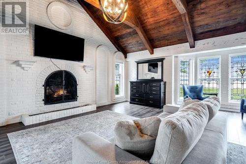 5 Canal Street, Amherstburg, ON - Indoor Photo Showing Living Room With Fireplace