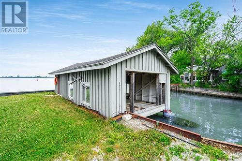 5 Canal Street, Amherstburg, ON - Outdoor With Body Of Water