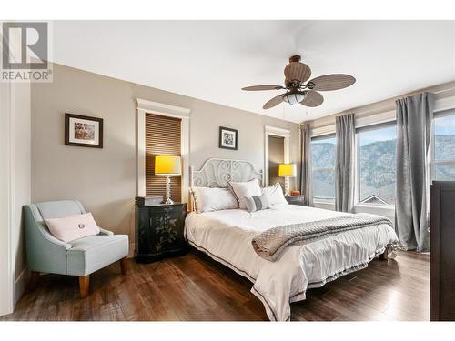 4400 Mclean Creek Road Unit# 201, Penticton, BC - Indoor Photo Showing Bedroom