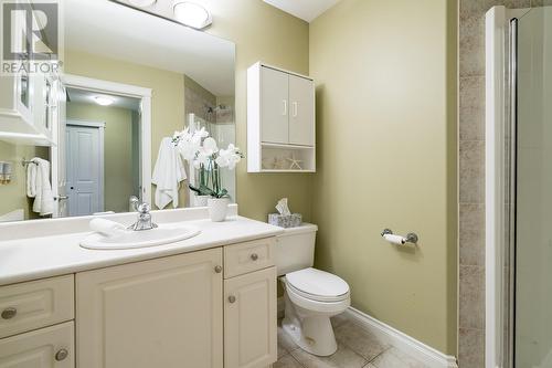 245 Snowsell Street Unit# 117, Kelowna, BC - Indoor Photo Showing Bathroom