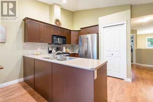245 Snowsell Street Unit# 117, Kelowna, BC - Indoor Photo Showing Kitchen With Double Sink
