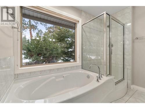 3937 Gallaghers Circle, Kelowna, BC - Indoor Photo Showing Bathroom