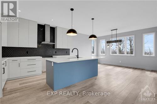 132 Old Mine Road, Lanark, ON - Indoor Photo Showing Kitchen With Upgraded Kitchen