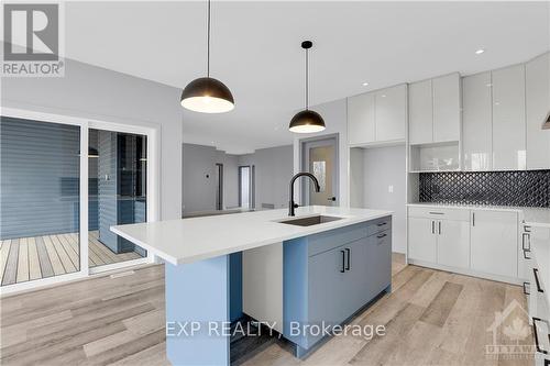 132 Old Mine Road, Lanark, ON - Indoor Photo Showing Kitchen With Upgraded Kitchen