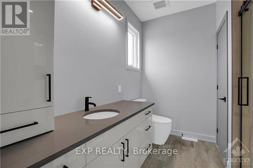 132 Old Mine Road, Lanark, ON - Indoor Photo Showing Bathroom