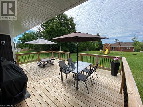 63 Chestnut Hill Crescent, Tara, ON - Outdoor With Deck Patio Veranda With Exterior