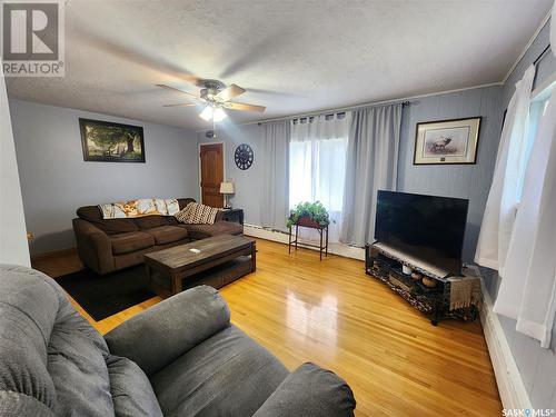 309 Brome Street, Yellow Grass, SK - Indoor Photo Showing Living Room