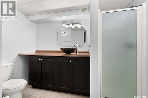 8613 Sherwood Drive, Regina, SK - Indoor Photo Showing Bathroom