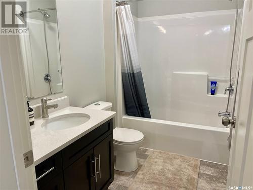 203 720 Baltzan Boulevard, Saskatoon, SK - Indoor Photo Showing Bathroom