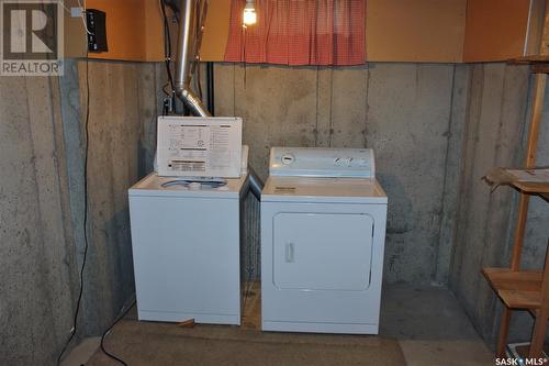 154 1128 Mckercher Drive, Saskatoon, SK - Indoor Photo Showing Laundry Room