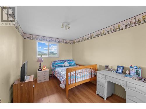 362 Uplands Drive, Kelowna, BC - Indoor Photo Showing Bedroom