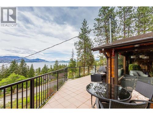 362 Uplands Drive, Kelowna, BC - Outdoor With Exterior