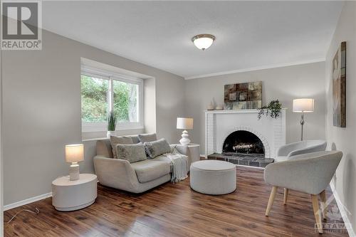 1999 Woodglen Crescent, Ottawa, ON - Indoor Photo Showing Living Room With Fireplace