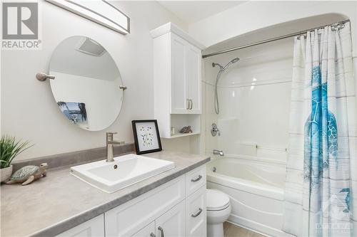 834 Storyland Road, Horton, ON - Indoor Photo Showing Bathroom