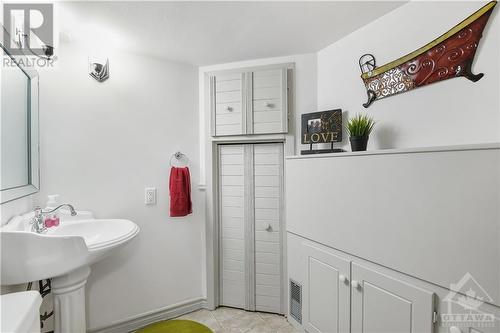 834 Storyland Road, Horton, ON - Indoor Photo Showing Bathroom