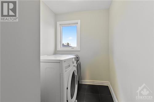 Laundry on upper level - 273 Enclave Walk, Ottawa, ON - Indoor Photo Showing Laundry Room