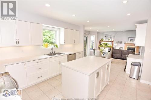 164 Martin, Lakeshore, ON - Indoor Photo Showing Kitchen With Double Sink