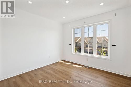 12 Bankfield Crescent, Hamilton, ON - Indoor Photo Showing Other Room