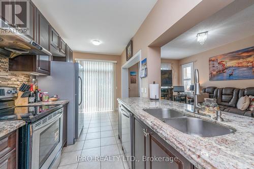 10 Tokara Avenue, Caledon, ON - Indoor Photo Showing Kitchen With Double Sink