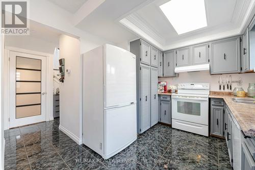 78 Elderwood Place, Brampton, ON - Indoor Photo Showing Kitchen With Double Sink