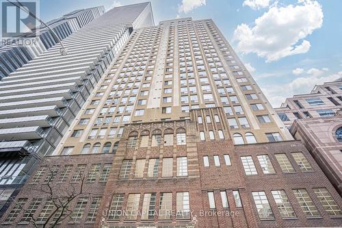 705 - 25 Grenville Street, Toronto, ON - Outdoor With Facade