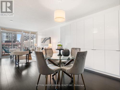 948 - 10 Capreol Court, Toronto, ON - Indoor Photo Showing Dining Room