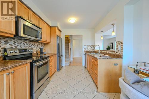 34 Finney Terrace N, Milton, ON - Indoor Photo Showing Kitchen