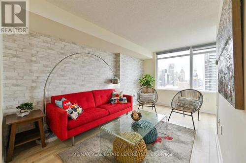 4105 - 25 Telegram Mews, Toronto, ON - Indoor Photo Showing Living Room