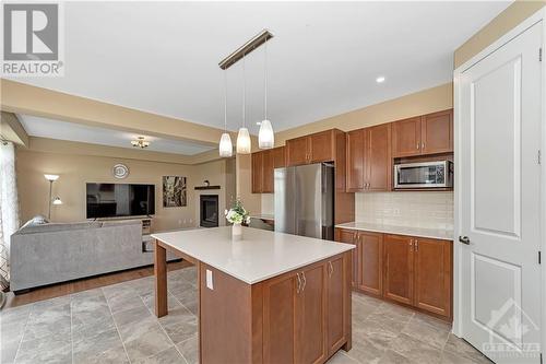 935 Embankment Street, Ottawa, ON - Indoor Photo Showing Kitchen