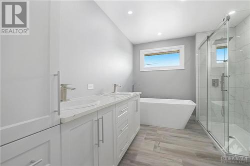 Main floor 5 pc bathroom - 24 Dollard Street, Embrun, ON - Indoor Photo Showing Bathroom