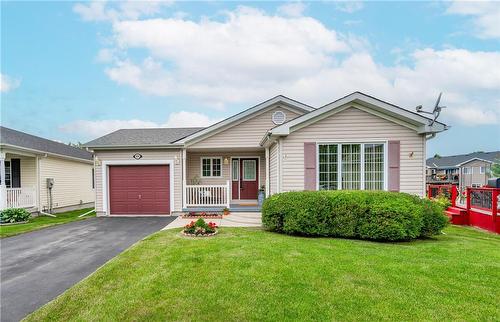 106 Portrush Court, Freelton, ON - Outdoor With Deck Patio Veranda With Facade