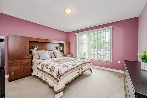 Primary Bedroom - 106 Portrush Court, Freelton, ON - Indoor Photo Showing Bedroom