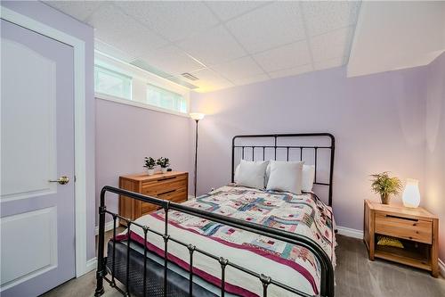 Basement Bedroom with large window - 106 Portrush Court, Freelton, ON - Indoor Photo Showing Bedroom