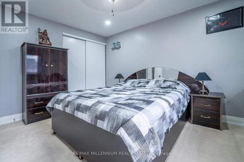 3239 Pinemeadow Drive, Burlington, ON - Indoor Photo Showing Bedroom