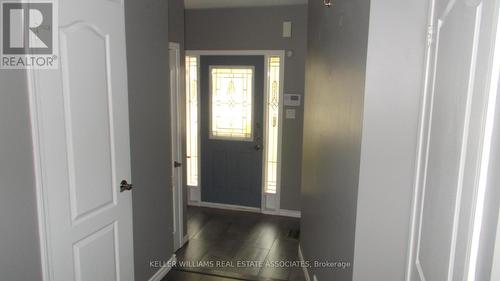 913 Tambourine Terrace, Mississauga, ON - Indoor Photo Showing Other Room