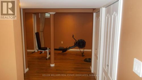 913 Tambourine Terrace, Mississauga, ON - Indoor Photo Showing Other Room