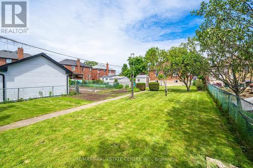 37 Feltham Avenue, Toronto, ON - Outdoor