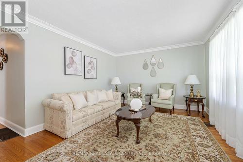 37 Feltham Avenue, Toronto, ON - Indoor Photo Showing Living Room