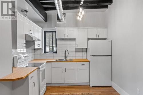 3150 Sandwich Unit# 2, Windsor, ON - Indoor Photo Showing Kitchen With Double Sink