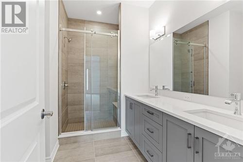 238 Kinderwood Way, Kemptville, ON - Indoor Photo Showing Bathroom