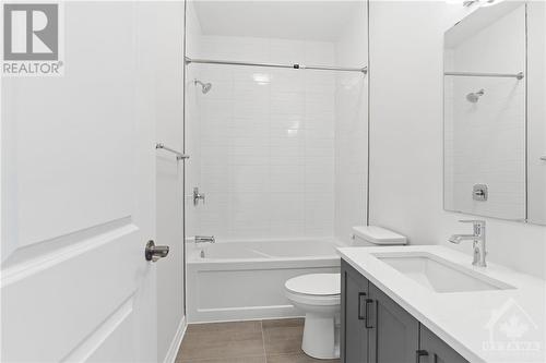 238 Kinderwood Way, Kemptville, ON - Indoor Photo Showing Bathroom