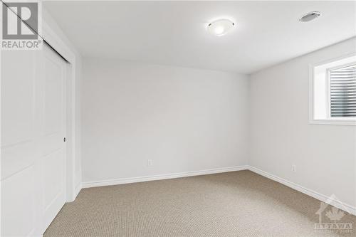 238 Kinderwood Way, Kemptville, ON - Indoor Photo Showing Other Room