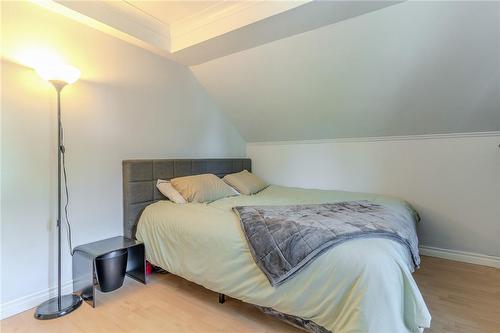 30 Mcghie Street, St. Catharines, ON - Indoor Photo Showing Bedroom