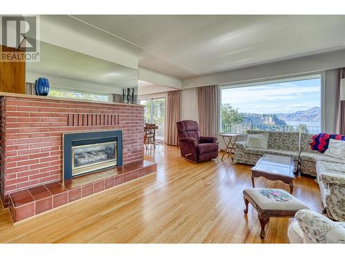 6104 Cuthbert Road, Summerland, BC - Indoor Photo Showing Living Room With Fireplace