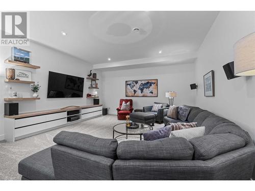 158 Fawn Court, Penticton, BC - Indoor Photo Showing Living Room