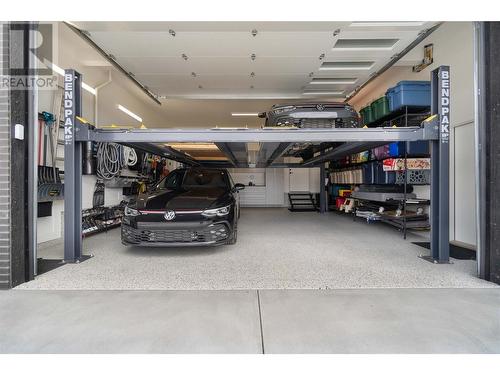 158 Fawn Court, Penticton, BC - Indoor Photo Showing Garage