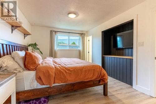 2235 Hayden Drive, Armstrong, BC - Indoor Photo Showing Bedroom