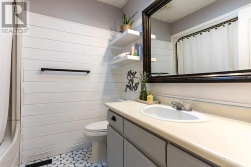 2235 Hayden Drive, Armstrong, BC - Indoor Photo Showing Bathroom