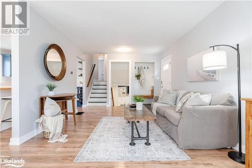 3 Mckay Court, Collingwood, ON - Indoor Photo Showing Living Room